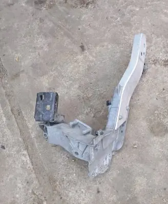 Mercedes-Benz E W213 Radiator support slam panel bracket A2136206300 Z11Q06 T49418A