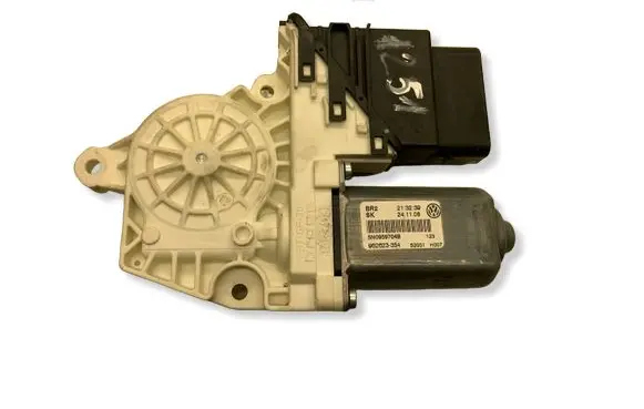 Volkswagen Tiguan Rear door window regulator motor 5N0959704B