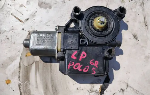 Volkswagen Polo V 6R Front door window regulator motor 6R0959801H