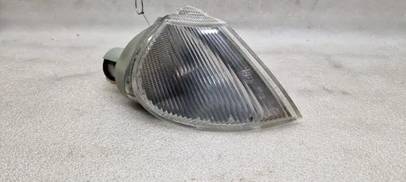 Renault Laguna I Front indicator light 7700820127