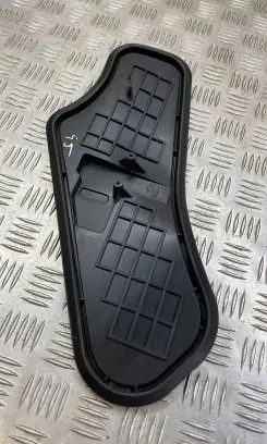 Other rear door trim element