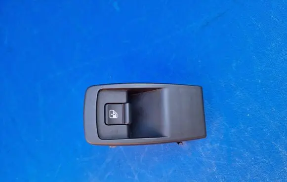 Alfa Romeo Brera Electric window control switch 156052313