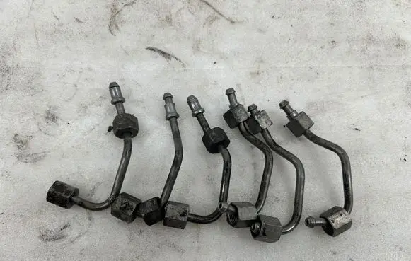 Mercedes-Benz E C207 W207 Fuel injector supply line/pipe 