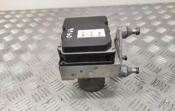 Mercedes-Benz E C207 W207 ABS Pump A2124313512