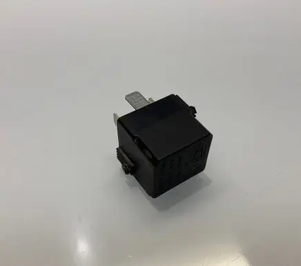 Mercedes-Benz E W211 Other relay A0025421319 4RA00779100 0025421319