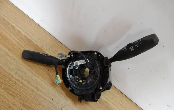 Jeep Cherokee Multifunctional control switch/knob P68189101AG 123041092640