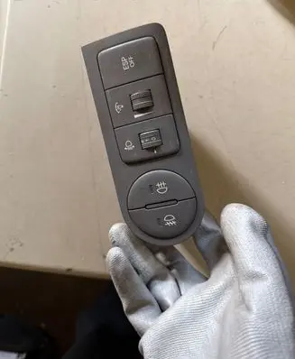 Hyundai H-1, Starex, Satellite Light switch 933104H000