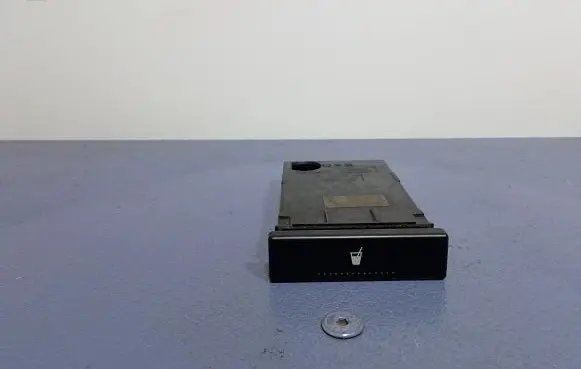 Seat Alhambra (Mk1) Glove box 7M3858601