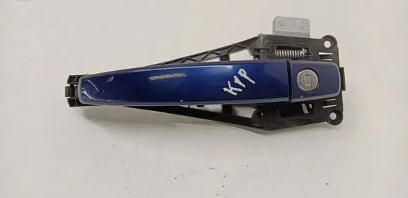 Opel Zafira B Front door exterior handle 24463523