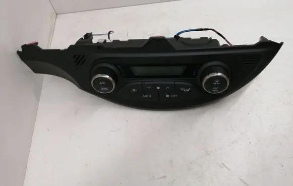 Toyota Yaris Climate control unit 75F206 75H415