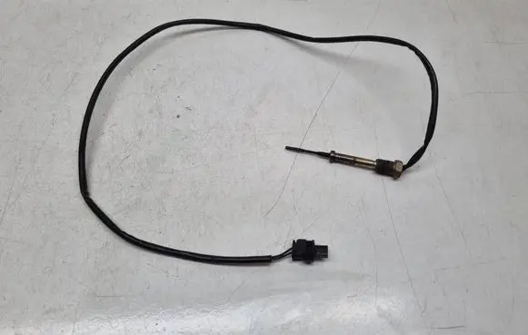 BMW 2 F46 Exhaust gas temperature sensor 8589815