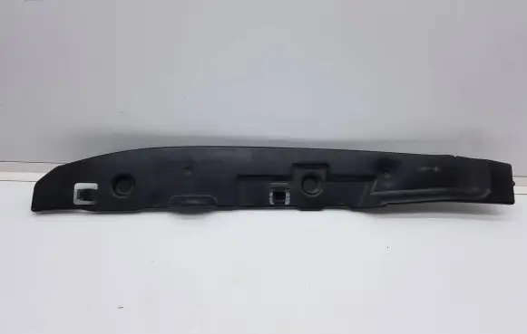 Volkswagen Jetta VI Fender end trim 5C6821112