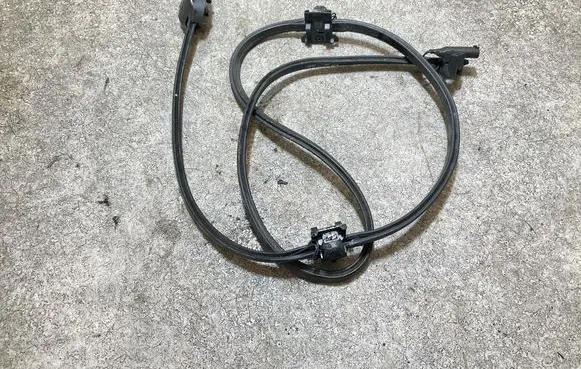 BMW iX3 Windshield washer spray nozzle 7399024