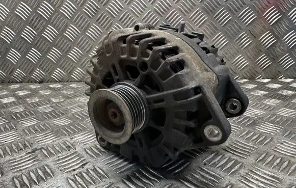 Mercedes-Benz E W212 Generator/alternator A0009062922 2613886A FG23S062