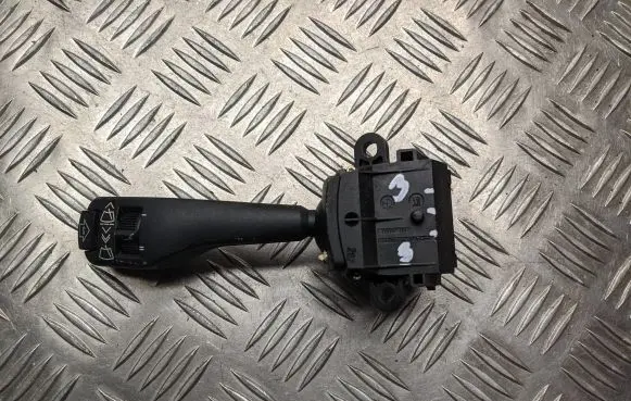 BMW 5 E39 Wiper control stalk 8375408 012040301