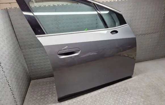 BMW 2 Active Tourer U06 Front door
