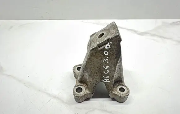Audi A6 Allroad C6 Engine mounting bracket 4F0199307AA