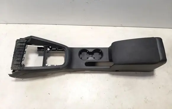 Volkswagen Jetta VI Armrest 5C6863383 5C7863241C