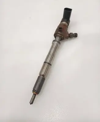 Volkswagen Caddy Fuel injector 03L130277B