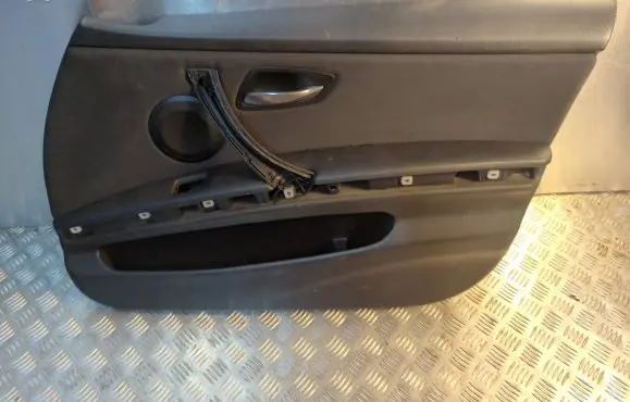 BMW 3 E90 E91 Front door card panel trim