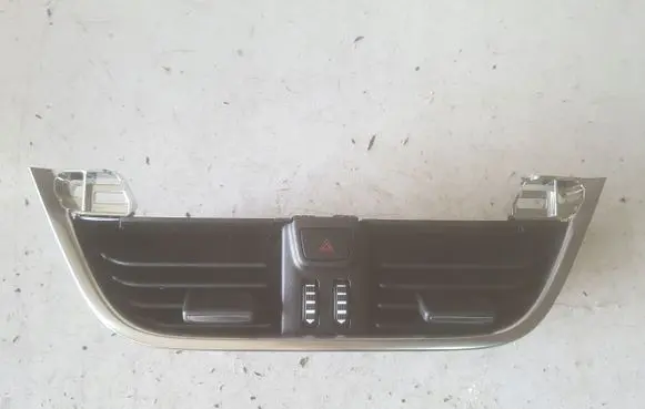 Ford Fiesta Dash center air vent grill