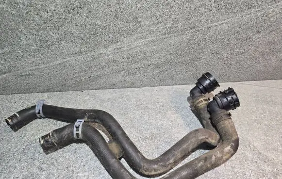 Volkswagen Golf VII Engine coolant pipe/hose 5Q0121156C
