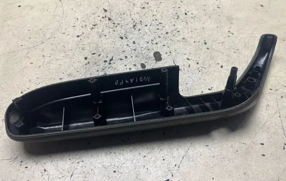 Audi A4 S4 B6 8E 8H Front door interior handle trim 8E1867174