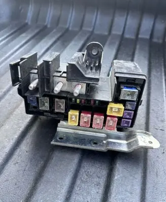 Infiniti FX Fuse module PAC1F1C 32VDC