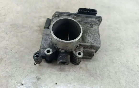 Mazda 6 Throttle body valve RF7J136B0D