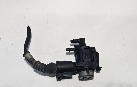 Audi A6 S6 C5 4B Turbo solenoid valve 1J0906283C