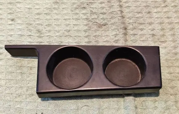 BMW 5 E39 Cup holder front 