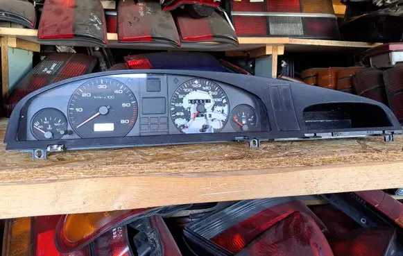 Audi A6 S6 C4 4A Speedometer (instrument cluster) 4A1919033CL