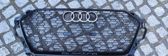 Audi RS5 Front bumper upper radiator grill 8W6853651
