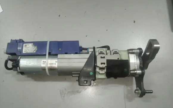 Audi Q5 SQ5 Tailgate hydraulic pump motor 8R0827852B