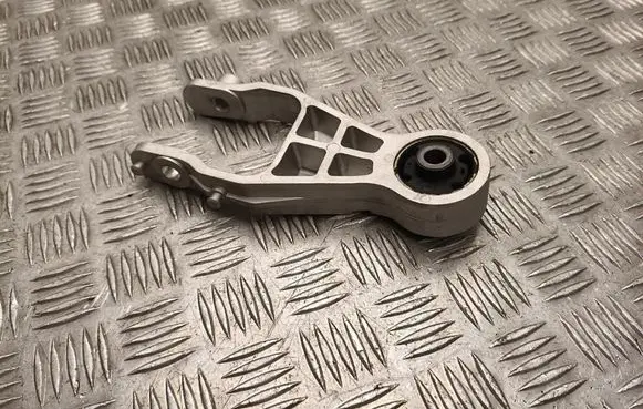 Opel Meriva A Engine mount bracket 3380401