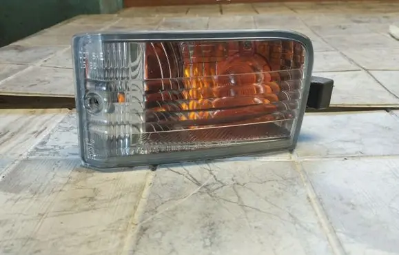 Toyota RAV 4 (XA20) Front indicator light