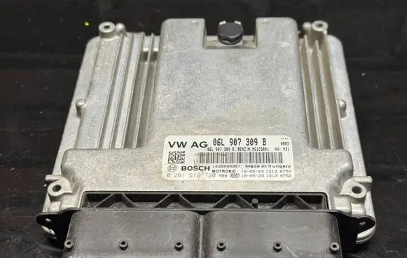 Audi A3 S3 8V Engine control unit/module 06L907309B 0261S12720