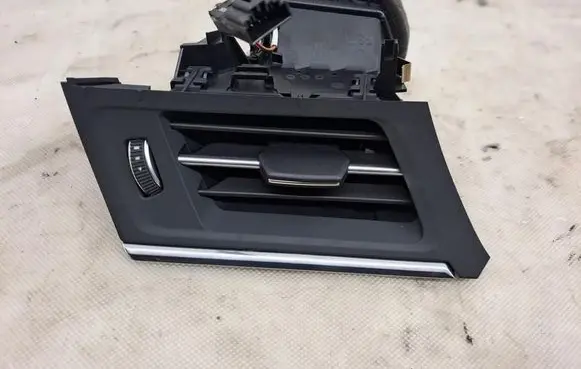 Audi A6 S6 C8 4K Dashboard side air vent grill/cover trim 4K2820902