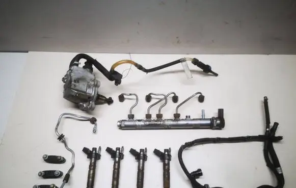 BMW 1 E81 E87 Fuel injection system set 7797877 0445116001