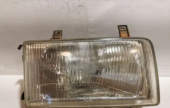 Volkswagen Transporter - Caravelle T4 Headlight/headlamp 701941010B