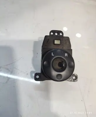 KIA Carens II Wing mirror switch 202005064