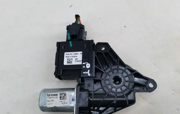Alfa Romeo Giulia Rear door window regulator motor
