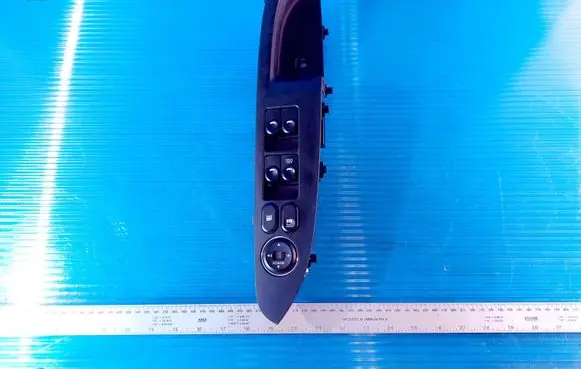 Hyundai i30 Electric window control switch 935702L010 935722L010