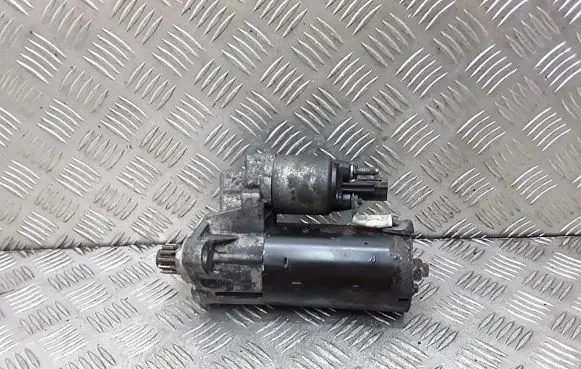 Volkswagen PASSAT CC Starter motor
