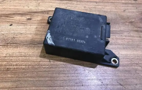Mercedes-Benz E W124 Airbag control unit/module 0048202410 8411017160