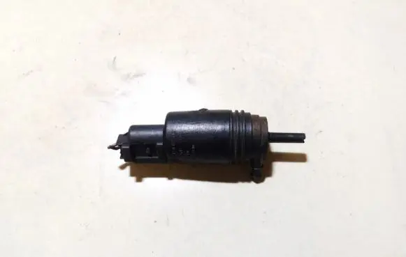 BMW X5 E53 Windscreen/windshield washer pump 8384516 18139