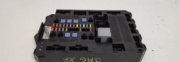 Jaguar XF X260 Fuse module BX2314B476AA 7370030730 WK0024