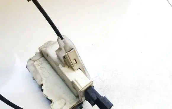 Citroen C5 Front door lock 732148 7240W2297I4