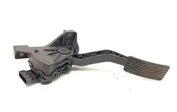 Mitsubishi Colt Accelerator throttle pedal A4543000304