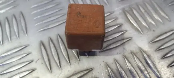 Renault Laguna I Other relay 12v2515a